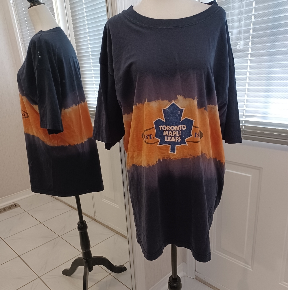 2/$50 Toronto Maple Leafs Tee - Fits Like L/XL (Men)